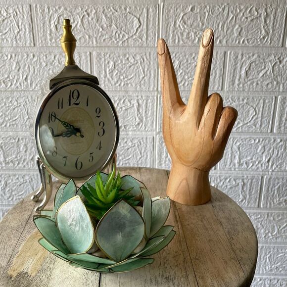 Carved Wooden Peace Sign Hand Gesture Statue Natural Finish 7.75 Inches High - Picture 4 of 10